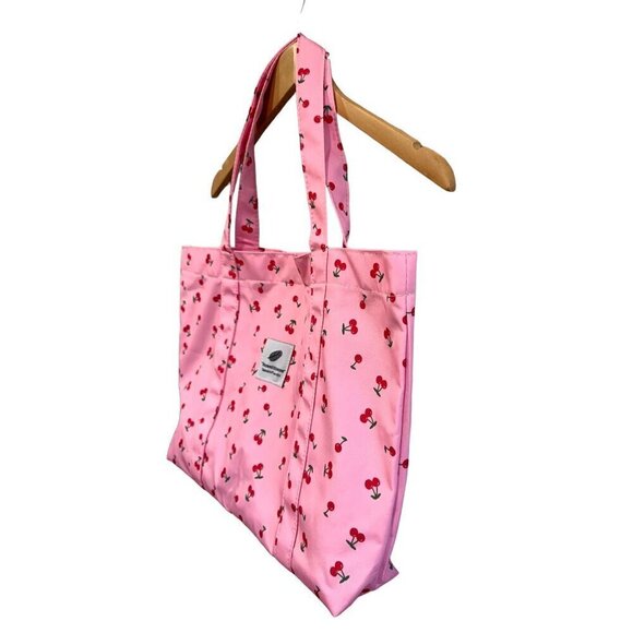 Cherry Tote One Shoulder Bag Magnetic Closure Summer or Pool Bag NWT - Picture 7 of 8